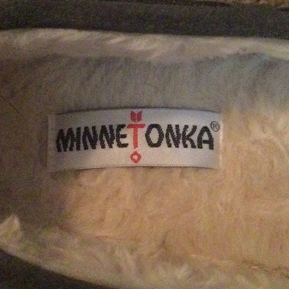 Minnie Tonka Slippers - Picture 3 of 6